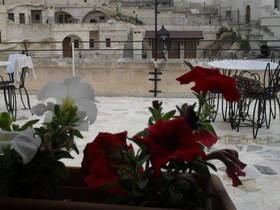 Jerveni Cave Hotel
