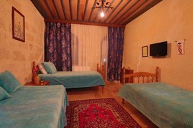 Jerveni Cave Hotel