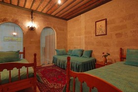 Jerveni Cave Hotel