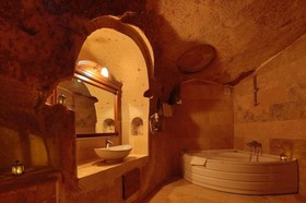 Jerveni Cave Hotel