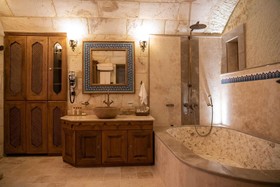 Kayakapi Premium Caves
