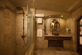 Kayakapi Premium Caves