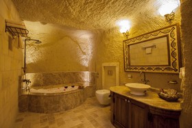 Kayakapi Premium Caves