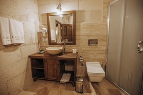 Lagania Cave Suites