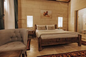 Lagania Cave Suites