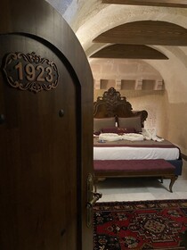 La Perla Cave Hotel