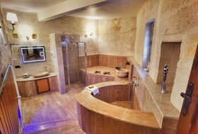 La Perla Cave Hotel