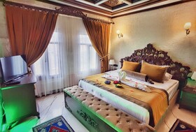 La Perla Cave Hotel