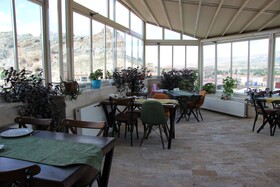 La Perla Cave Hotel
