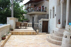 La Perla Cave Hotel