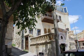 La Perla Cave Hotel