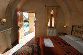Melis Cave Hotel