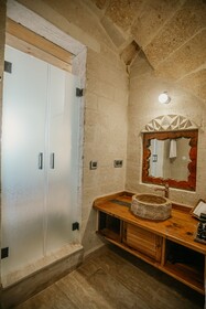 Misty Cave Hotel