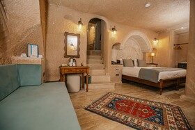 Misty Cave Hotel