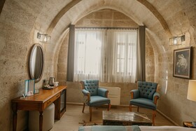 Misty Cave Hotel