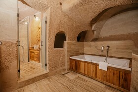 Misty Cave Hotel