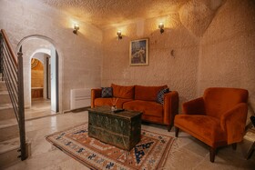 Misty Cave Hotel