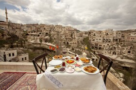 Narcissos Cave Hotel