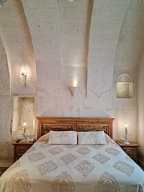 Narcissos Cave Hotel