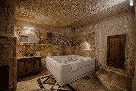 Royal Cave Hotel