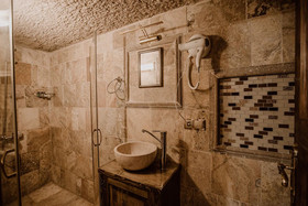 Royal Cave Hotel