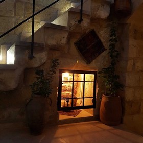 Shadow Cave House