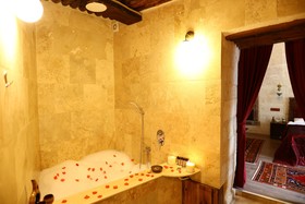 Shadow Cave House