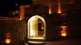 Sinasos Palace Cave