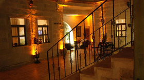 Sinasos Palace Cave