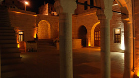 Sinasos Palace Cave