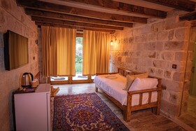 Sur Cave Hotel