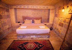 Sur Cave Hotel