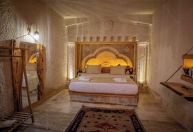 Sur Cave Hotel