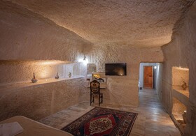 Sur Cave Hotel