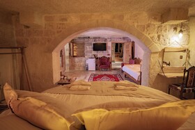 Sur Cave Hotel