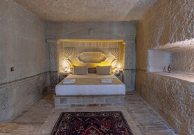 Sur Cave Hotel