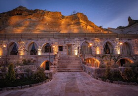 Sur Cave Hotel