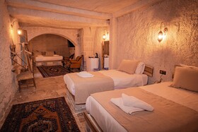 Sur Cave Hotel