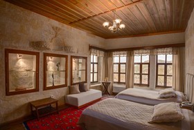 Temenni Evi