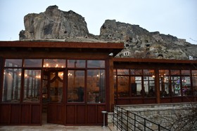 Under Cave Hotel