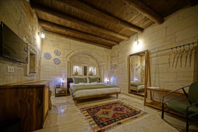 Vigneron Cave Hotel