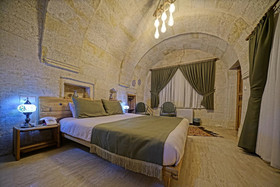 Vigneron Cave Hotel