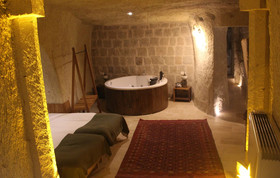 Vigneron Cave Hotel