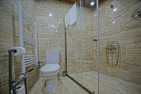 Vigneron Cave Hotel