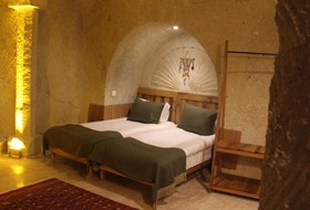 Vigneron Cave Hotel