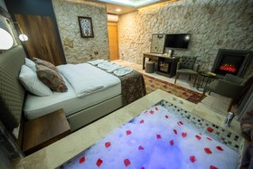 Ahiyan Hotel