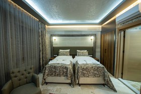 Ahiyan Hotel