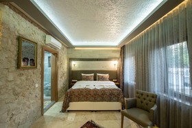 Ahiyan Hotel