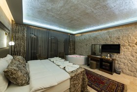 Ahiyan Hotel