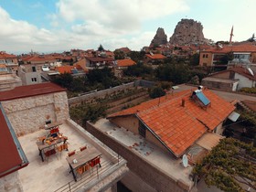 Ahiyan Hotel